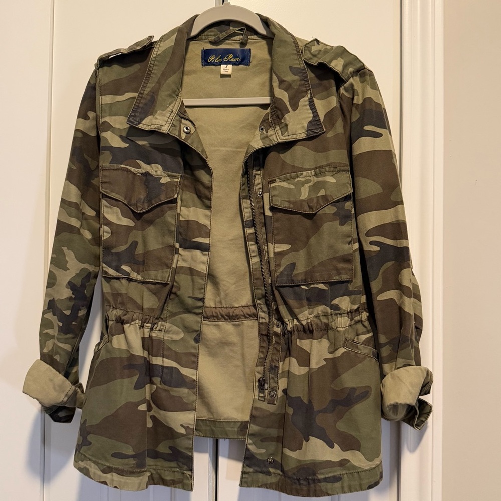 Blue Rain, Camo Jacket, Size Small